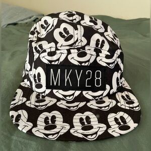 Neff 5 panel Mickey hat